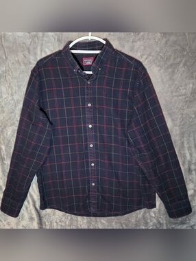 UNTUCKit Men’s Navy Plaid Button-Down Shirt with Red Windowpane